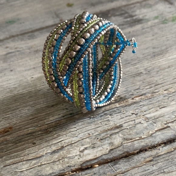 Expandable beaded bracelet - Picture 4 of 6